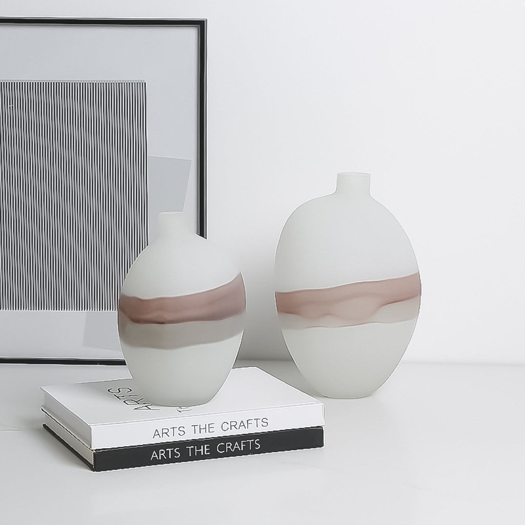 Flowing Vase A - White