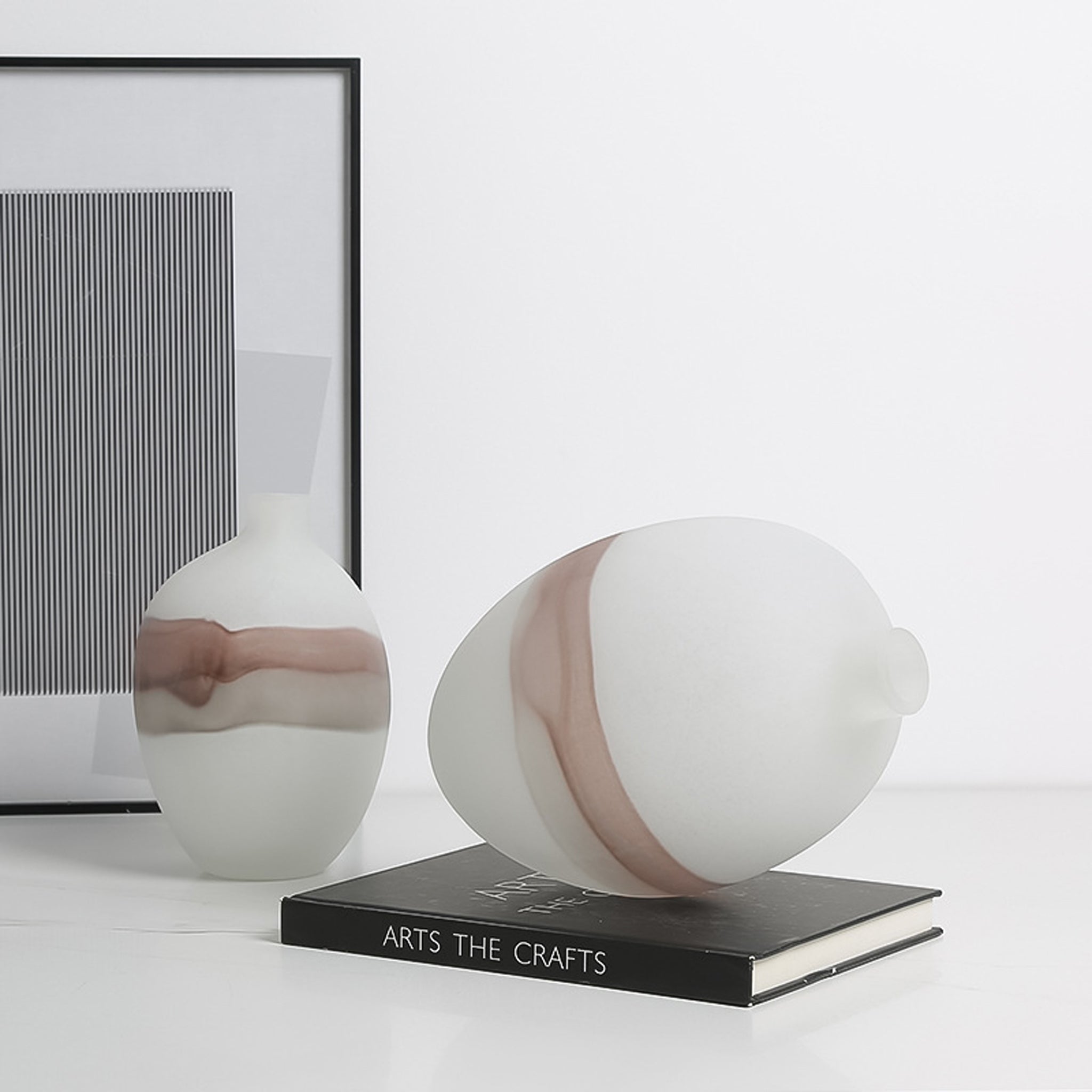 Flowing Vase B - White