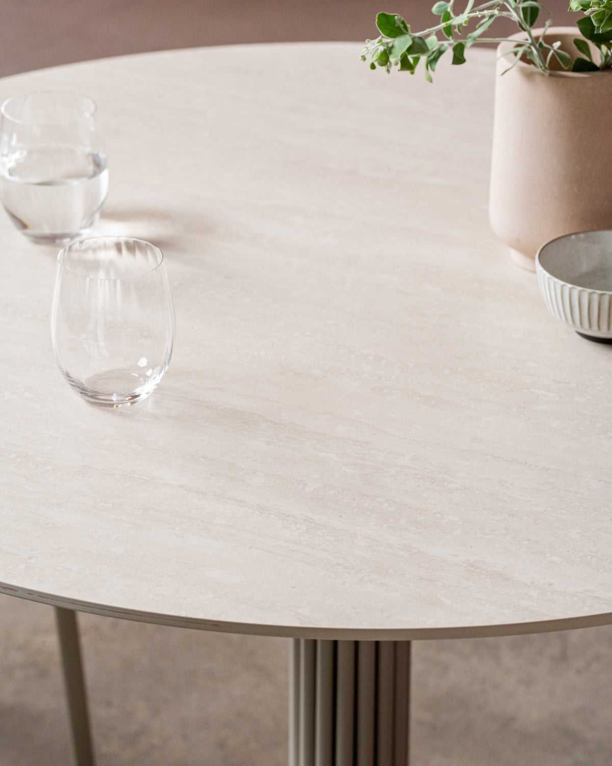 Arlino Dining Table Grigio / Matte Tofu