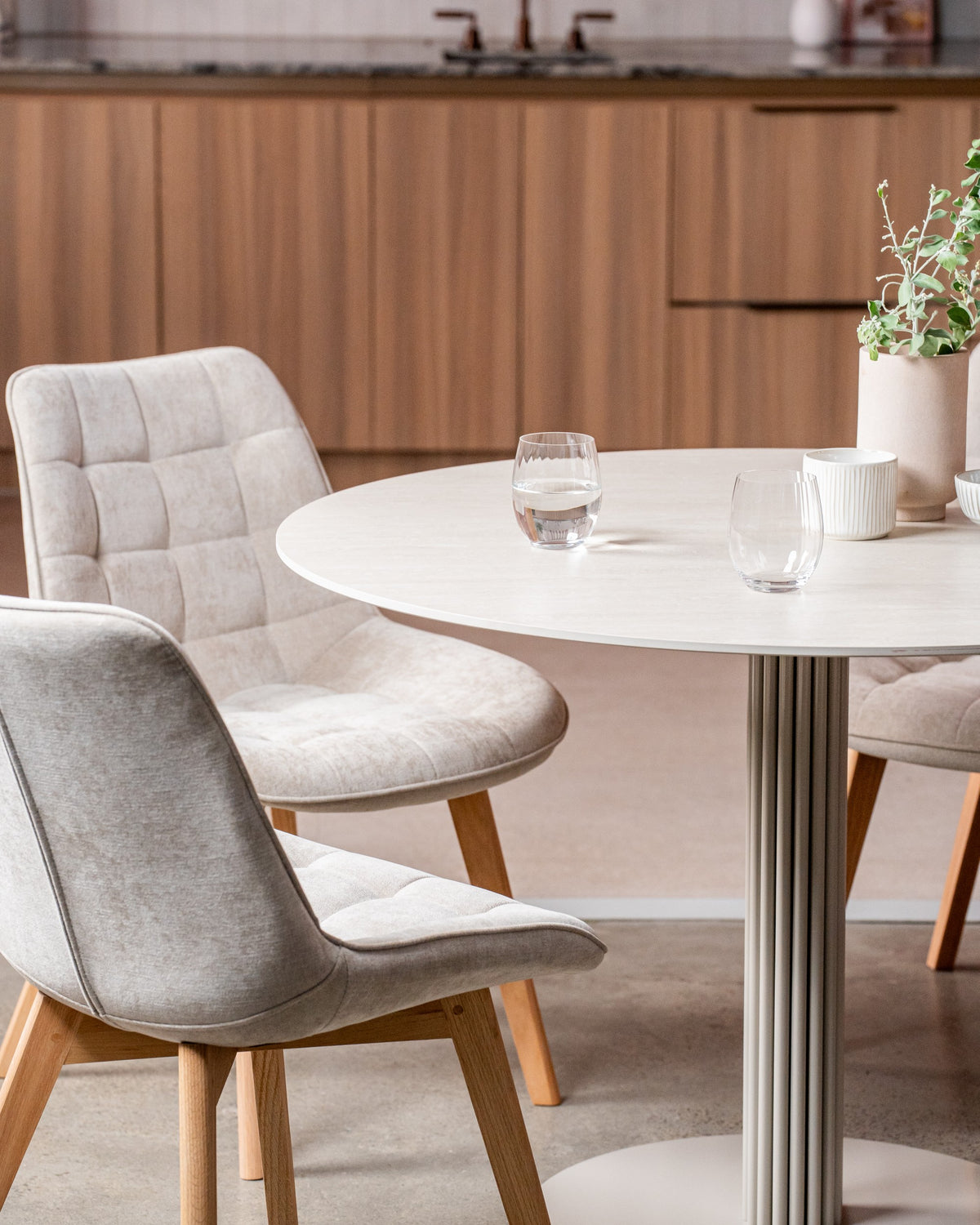 Arlino Dining Table Grigio / Matte Tofu