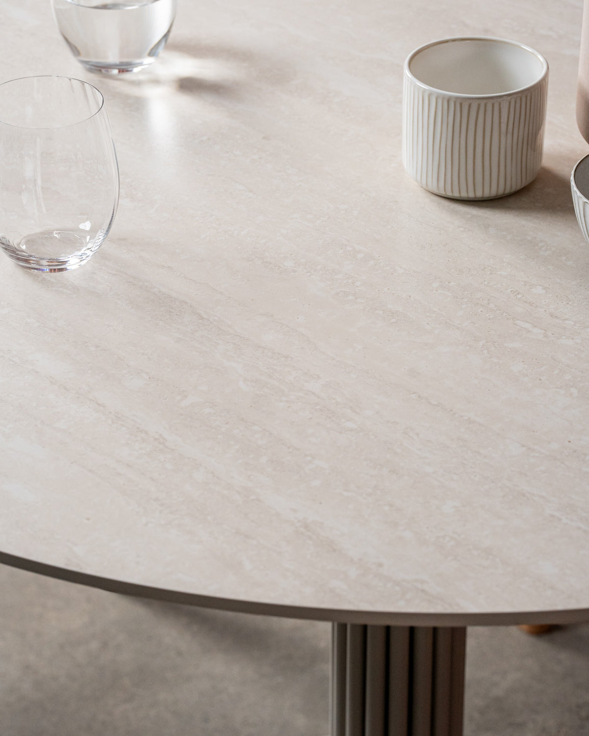 Arlino Dining Table Grigio / Matte Tofu