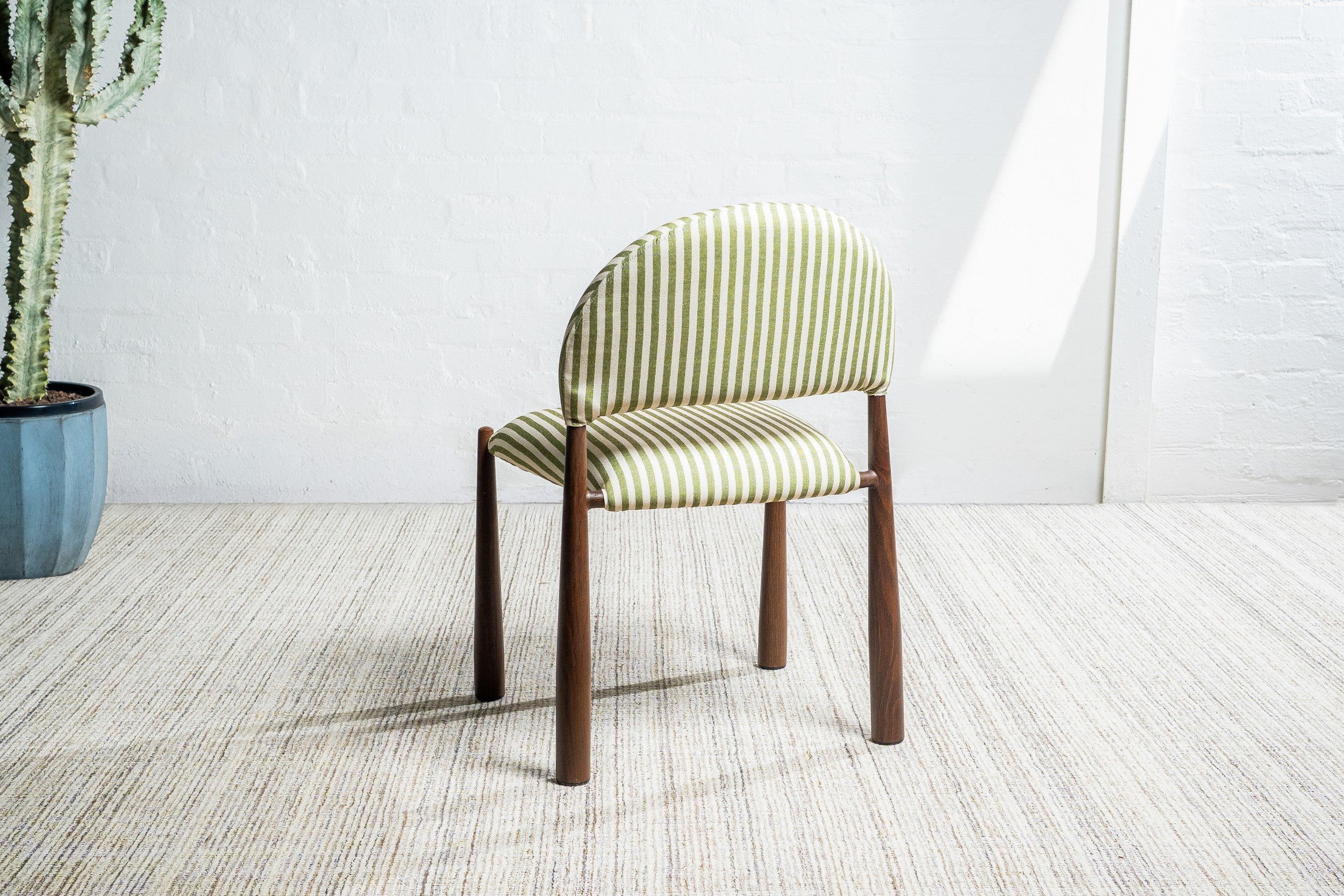 Sahel Dining Chair Moss / Walnut