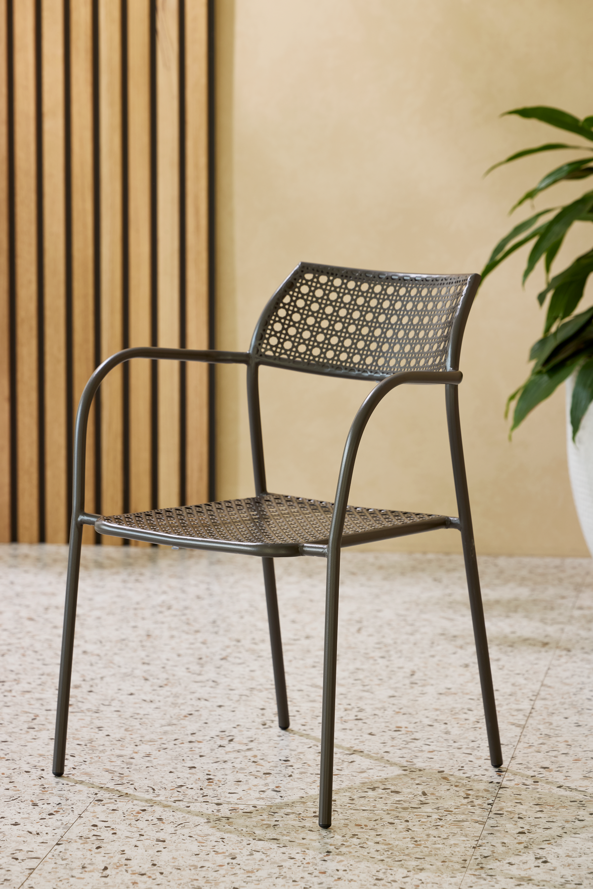 Havora Outdoor Chair Espresso (Set of 2)