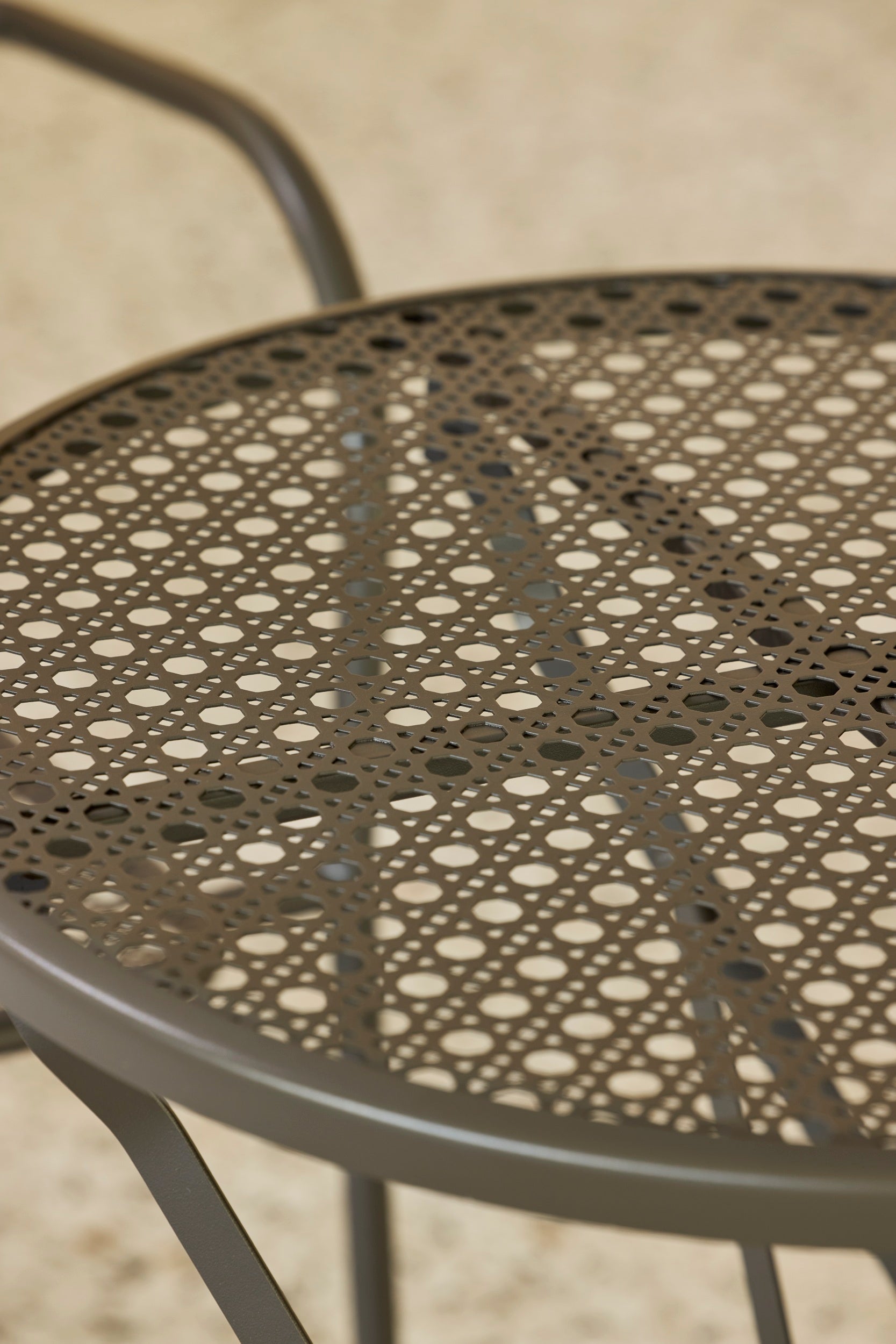 Canopy Outdoor Table Espresso