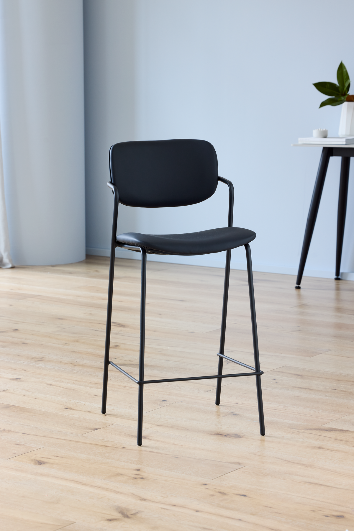 Luvella Bar Stool Black (Set of 2)