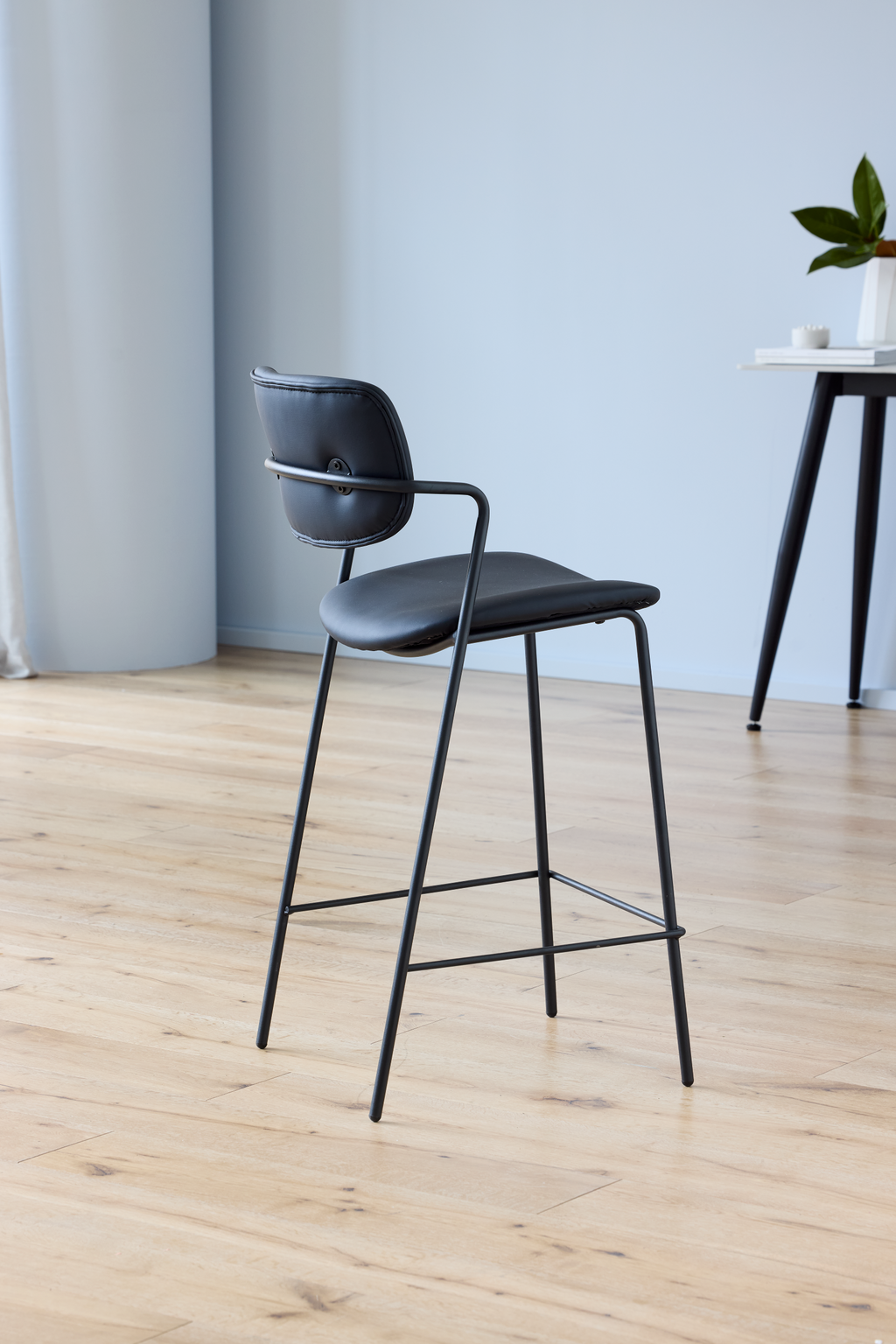 Luvella Bar Stool Black (Set of 2)