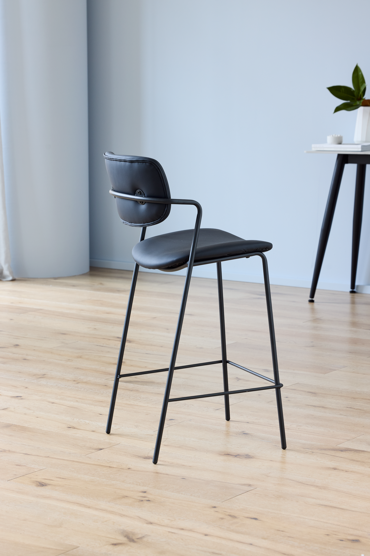 Luvella Bar Stool Black (Set of 2)