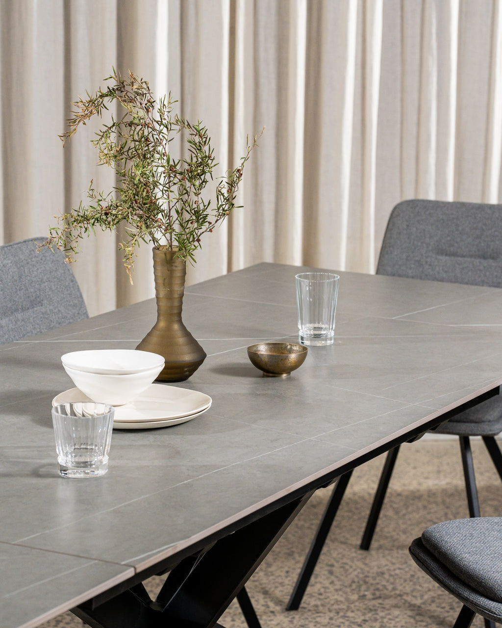 Nordica Extension Dining Table Bulgarian Grey Ceramic