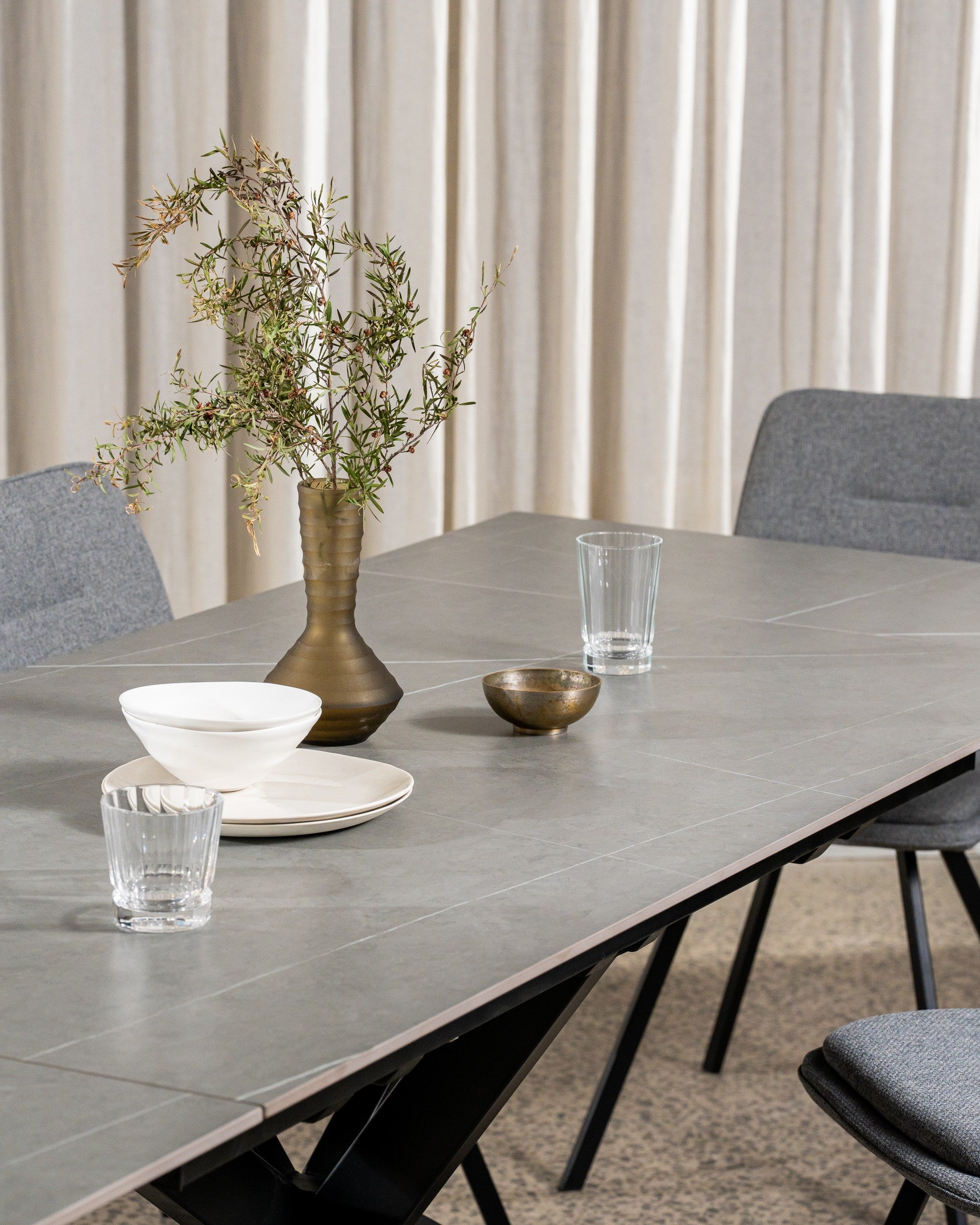 Nordica Extension Dining Table Bulgarian Grey Ceramic