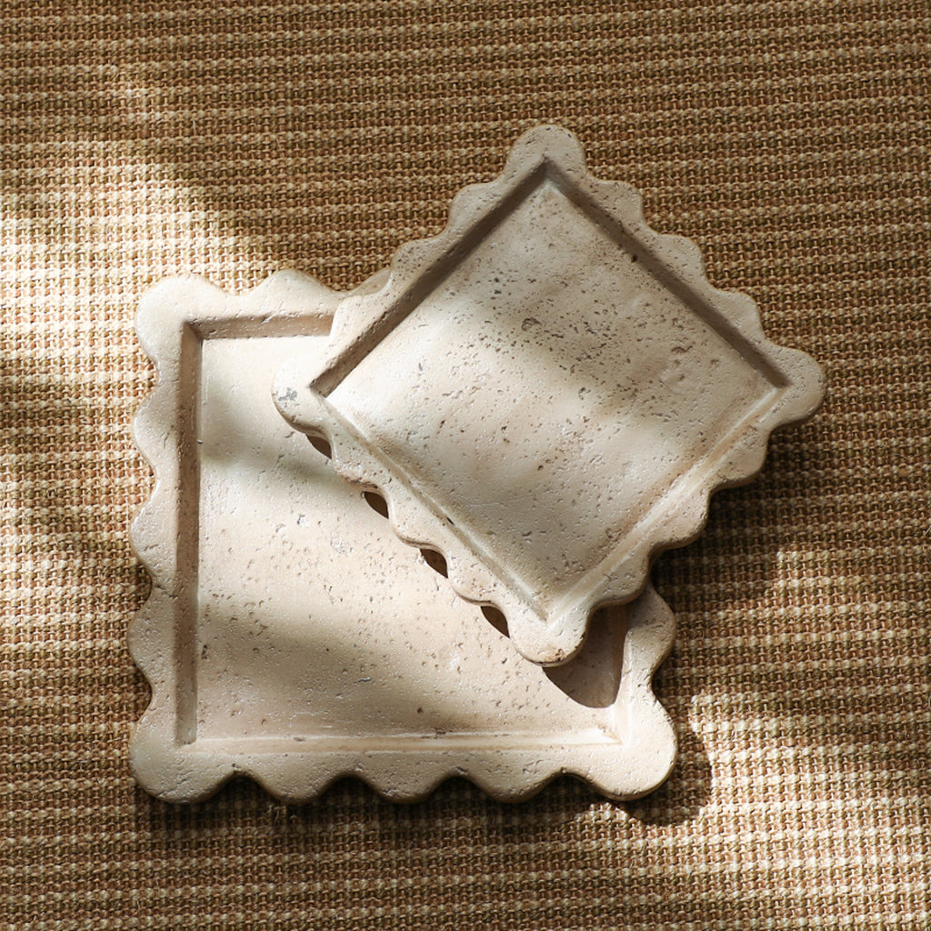 Wavy Edge Plate B