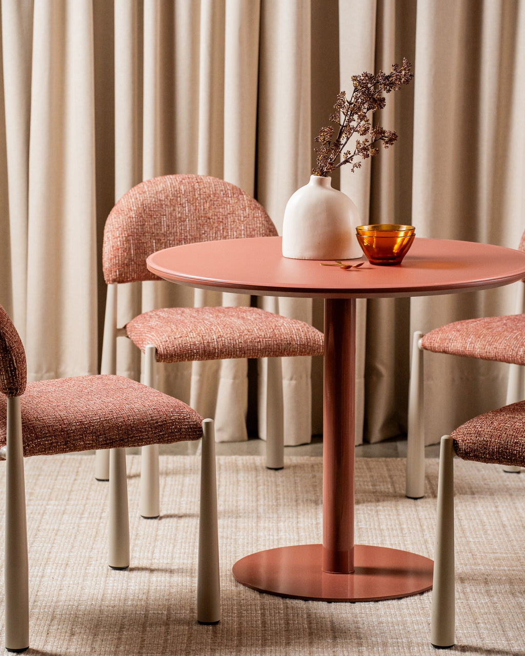 Posvella Dining Table Matte Dusty Rose