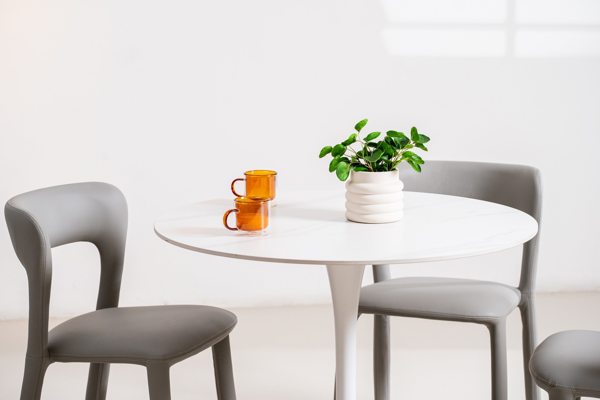Boreal Medium Dining Table Snow White
