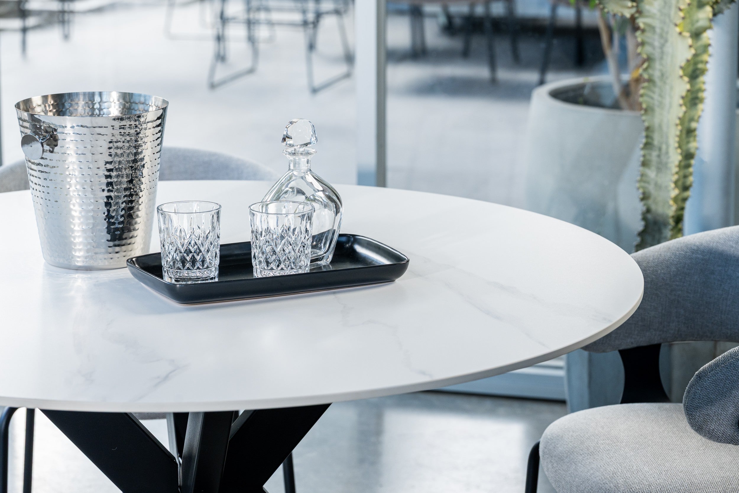 Venezia Round Dining Table Snow White