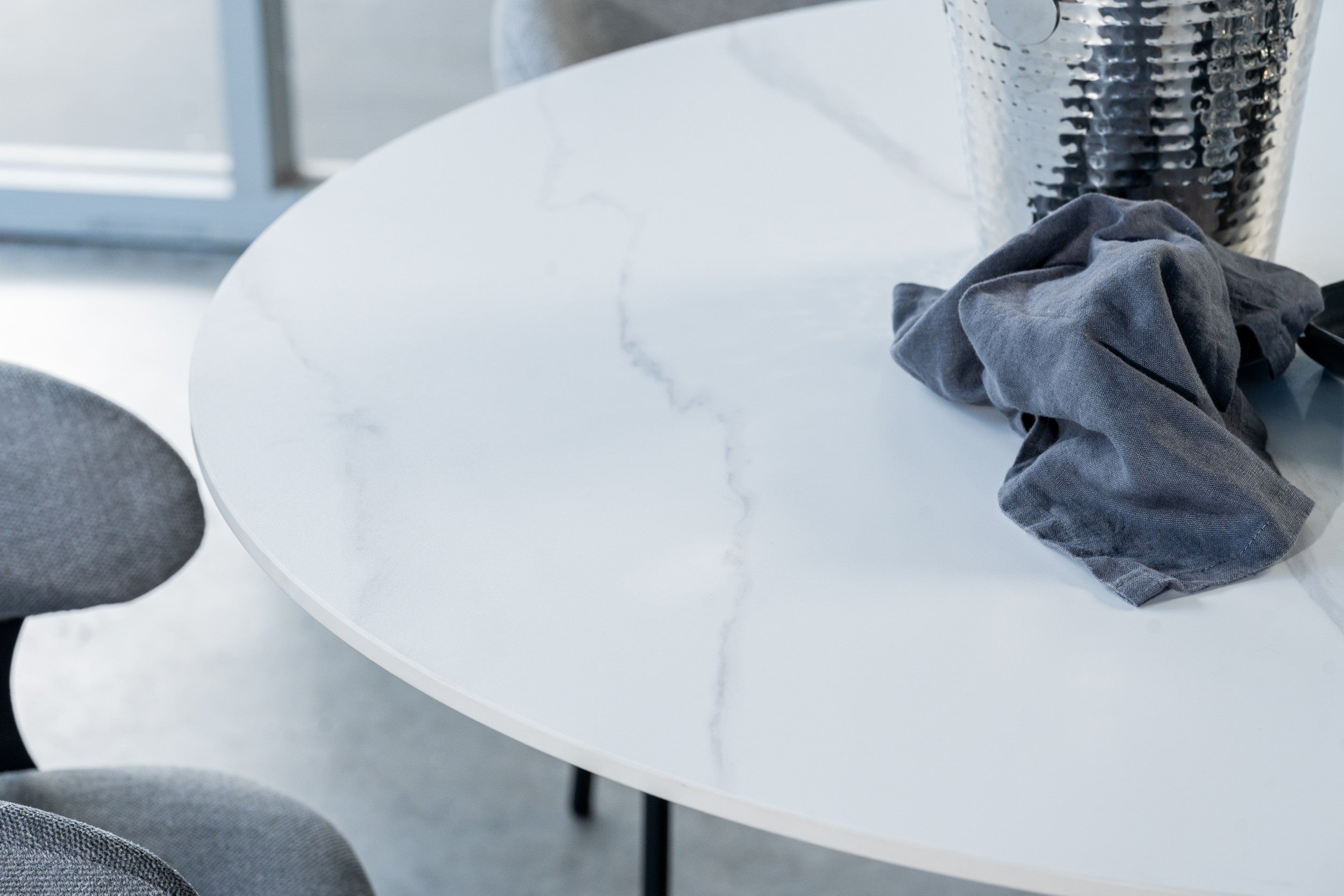 Venezia Round Dining Table Snow White