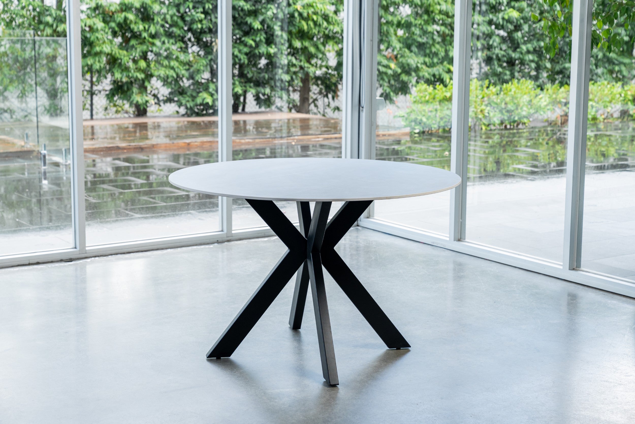 Venezia Round Dining Table Bulgarian Grey