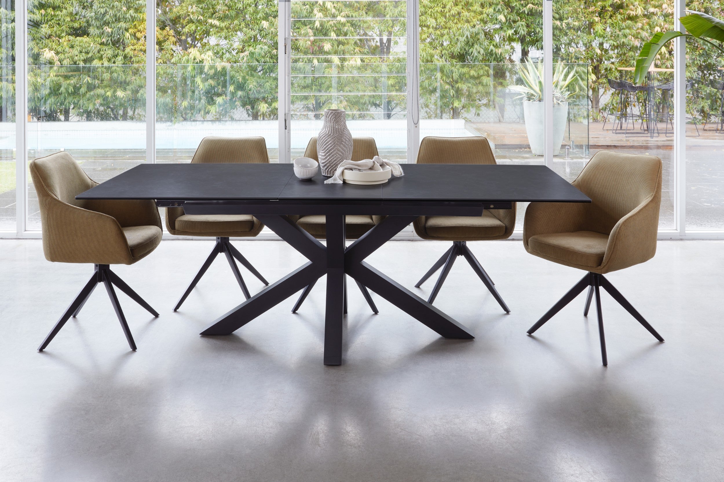 Blizzara Extension Dining Table Blizzard Ceramic