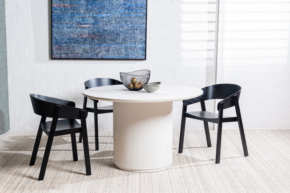 Hendara Dining Chair Black (Set of 2)